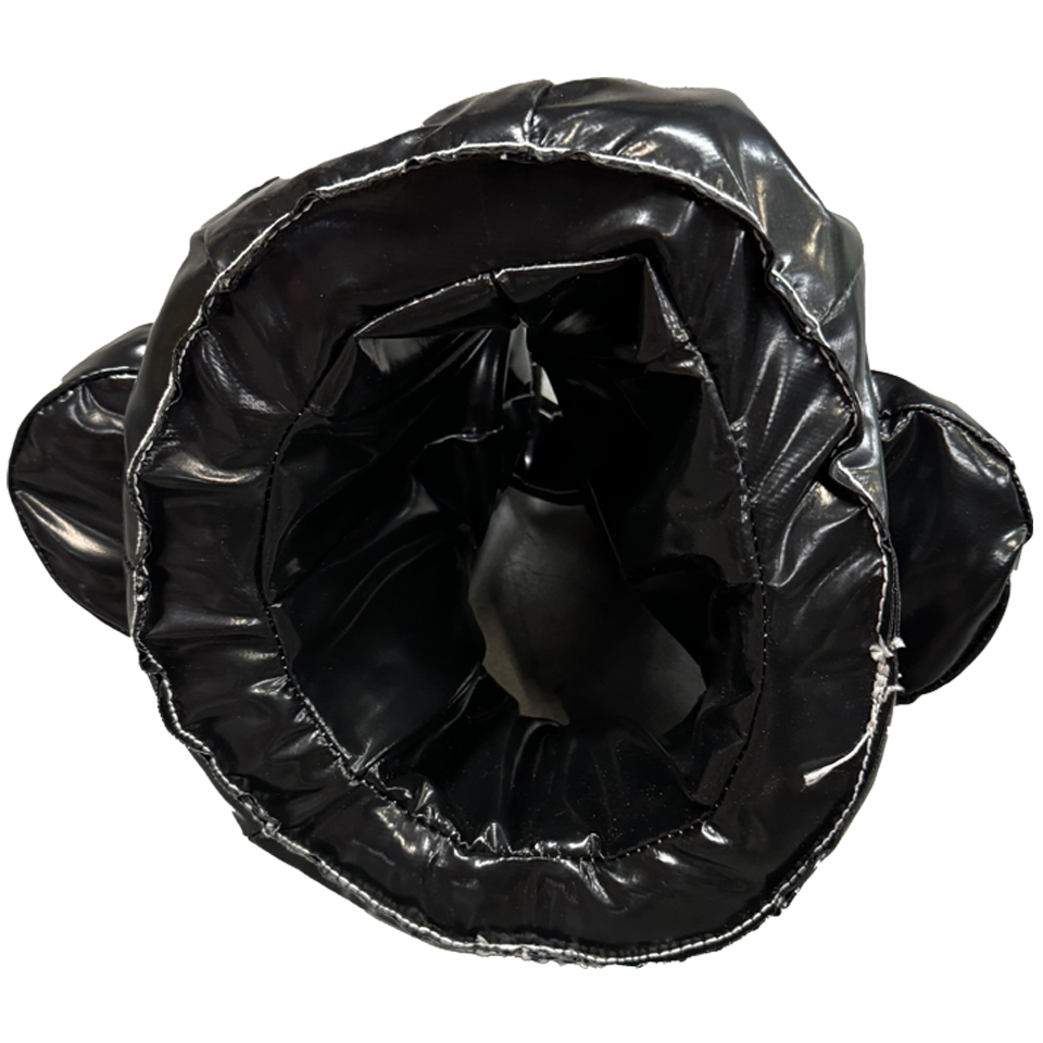 Schwarze Helme