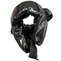 Schwarze Helme