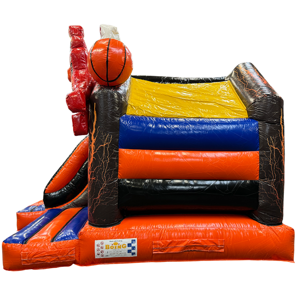 Zijkant basket springkasteel met opblaasbare basketbal